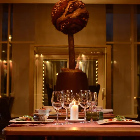 Grand 5* Bucarest