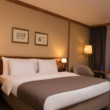 호텔 Grand 부쿠레슈티