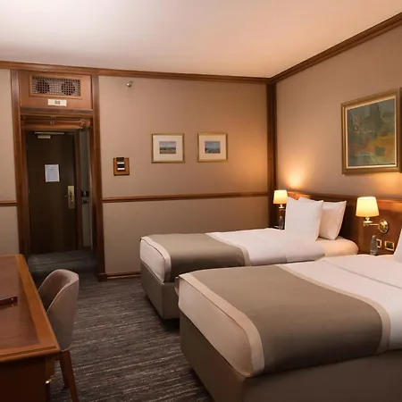 Grand 부쿠레슈티