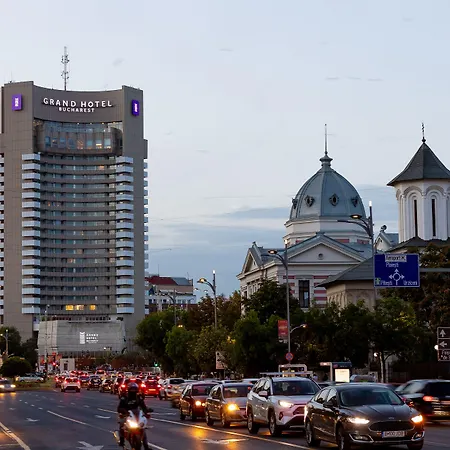 Grand Hotel